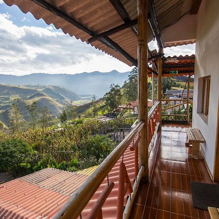 Hostal Taita Cristobal Isinlivi Exterior photo