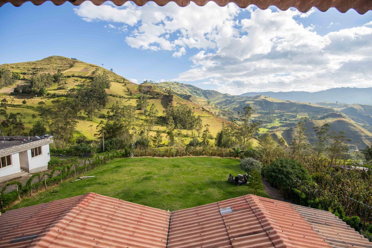 Hostal Taita Cristobal Isinlivi Exterior photo