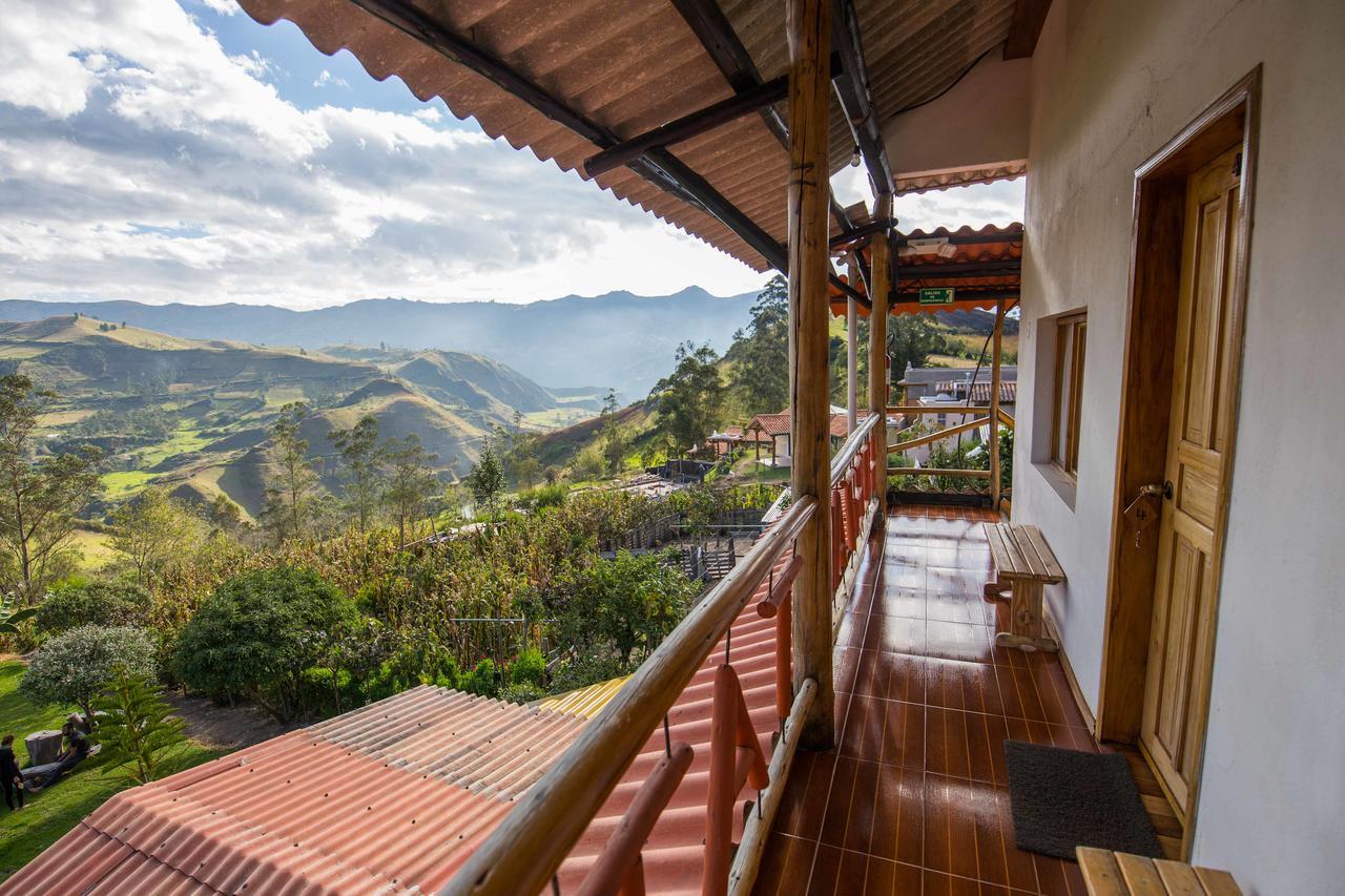 Hostal Taita Cristobal Isinlivi Exterior photo